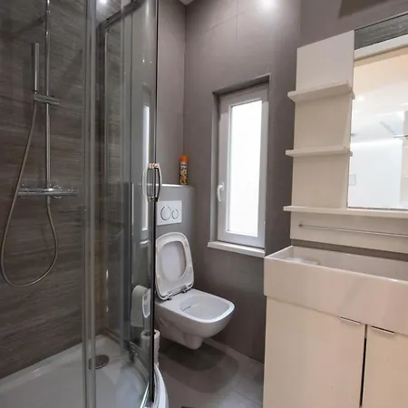 Modern Downtown Retreat At Akacfa 36 Appartamento