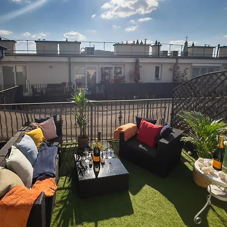 Apartment Luxurious Penthouse In The Heart Of Budapest