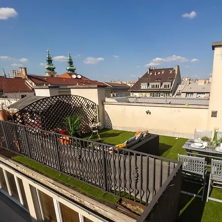 Apartment Luxurious Penthouse In The Heart Of *