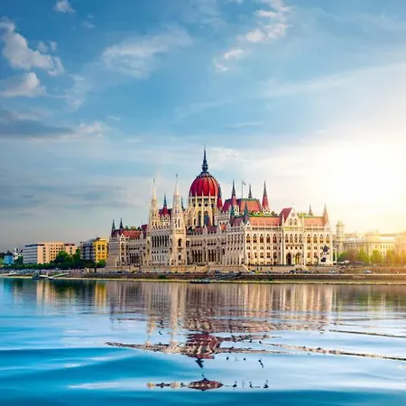 Happy * Budapest