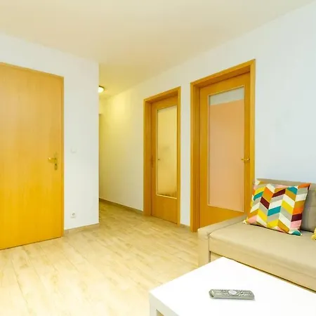 Diplomat Quarter 2 Bdr By Newave Apartment