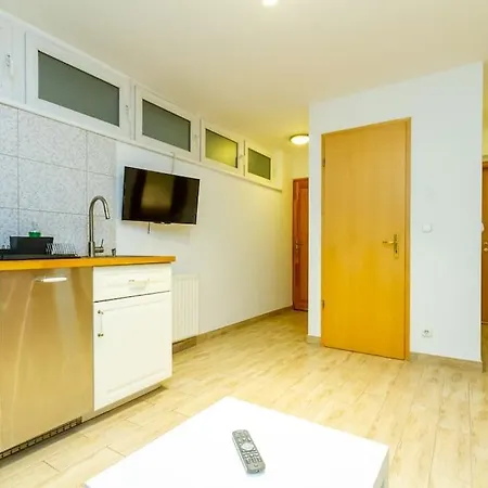 Diplomat Quarter 2 Bdr By Newave Budapest