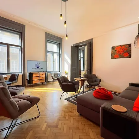 Apartment New! Huge Luxury 5br In - Rose House Budapest