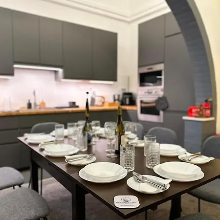 New! Huge Luxury 5br In - Rose House Budapest