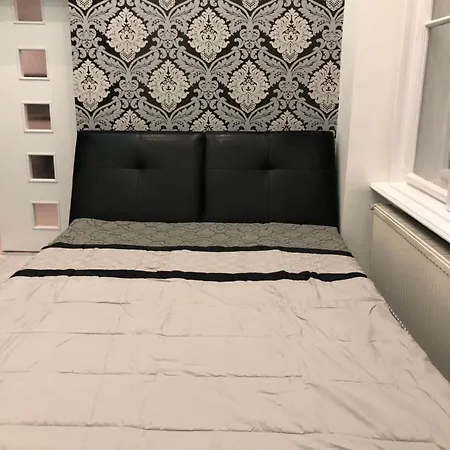 Apartment Fashion Street Central