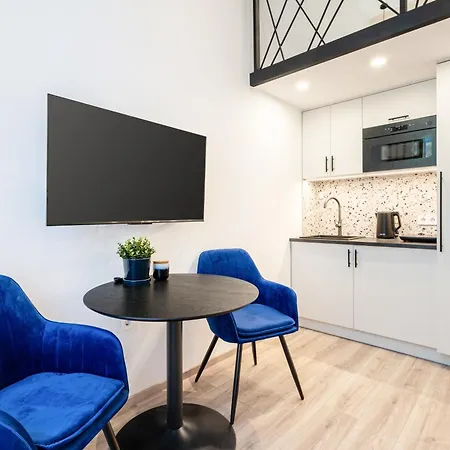 Apartment E44 - Erzsebet Boulevard - Location By Bqa