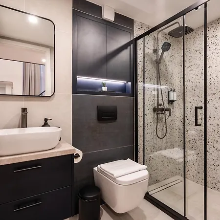 Apartment E44 - Erzsebet Boulevard - Location By Bqa