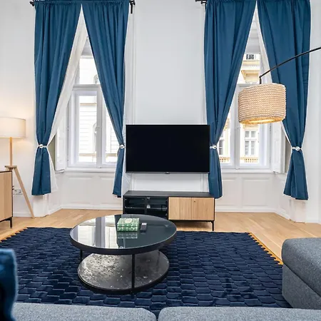 Apartment Gozsdu Court Le Noir Budapest