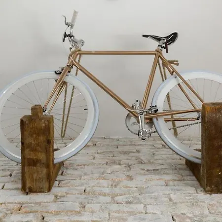 Apartment Vintage Vibe: Your Escape Budapest