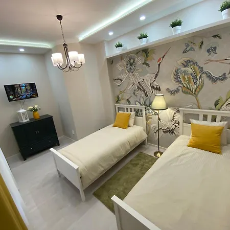 Apartman Mom Boutique *