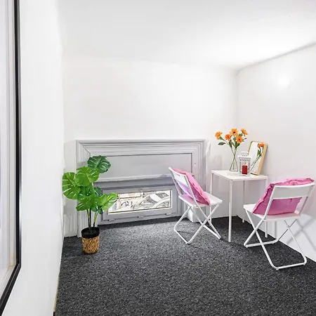 Berkocsis Street Citycentre Apartment *