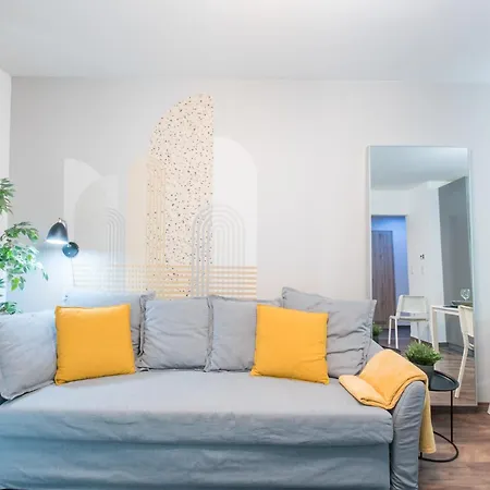 Very - Free Parking - Sunny Balcony Apartment Budapest