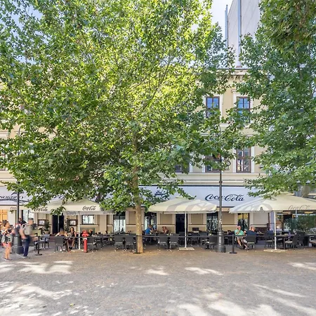 Very - Balcony - Free Parking Apartment *