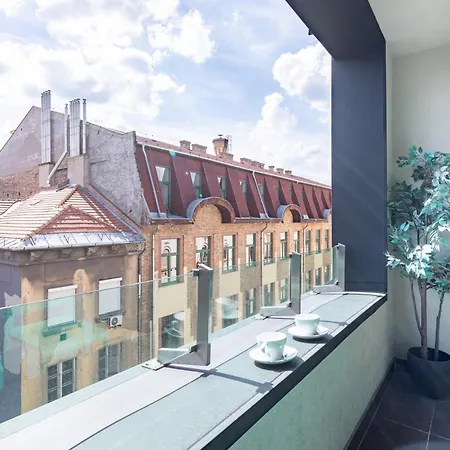 Apartment Very - Balcony - Free Parking *