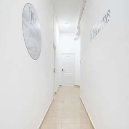 Modern - - Simple * Budapest