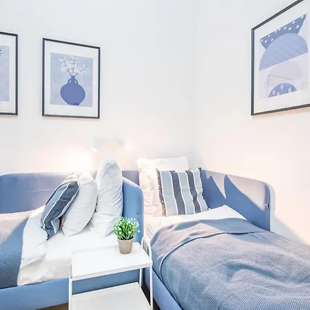 Modern - - Simple Apartment *