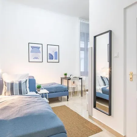 Modern - - Simple Apartment Budapest