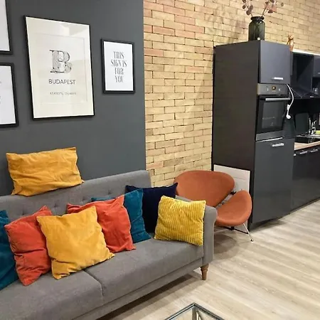 Roland Downtown -erzsebet Korut Apartment Budapest