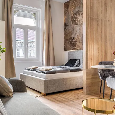 T29 Apartment *