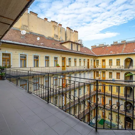 T29 Apartment