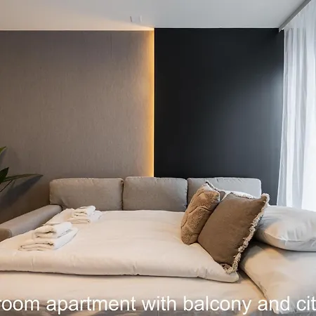 Buda Side Luxury 3-4-5 Apartment *
