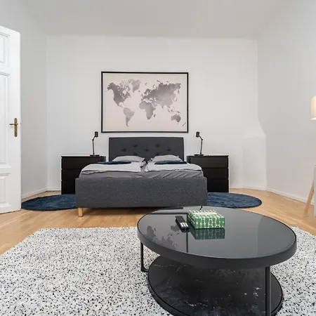 Apartment Gozsdu Court Le Noir *