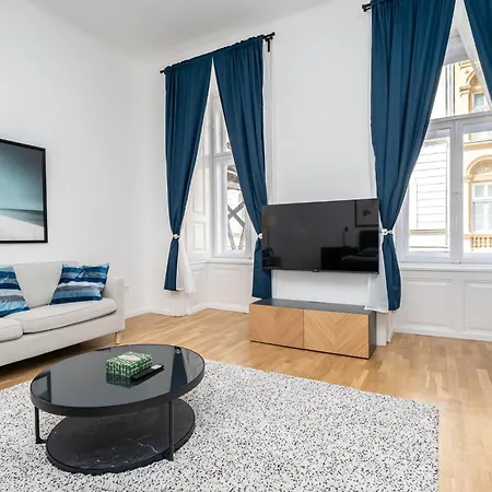 Apartment Gozsdu Court Le Noir Budapest