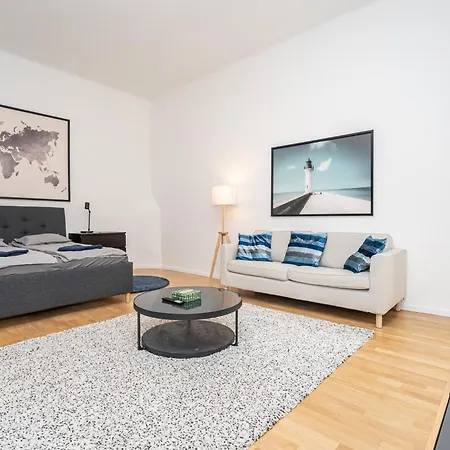 Gozsdu Court Le Noir Apartment