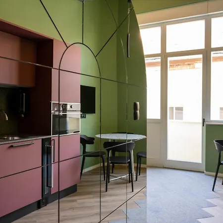 A50-balcony-designer No4 Apartment *