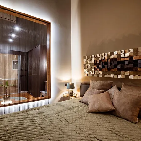Apartment Andrassy Avenue 24 De Lux *