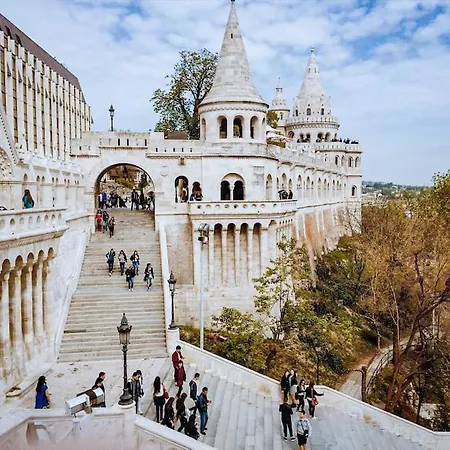 Gem Lively 7th District Near New York Cafe Budapest