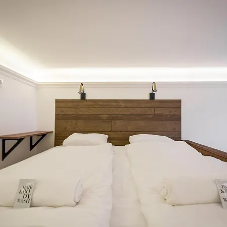 Rumbach With Mezzanine Apartment *