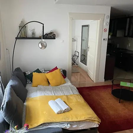 N16-spacey, Modern Family Flat For 5 * Budapest