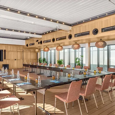 Pullman Hotel 5*