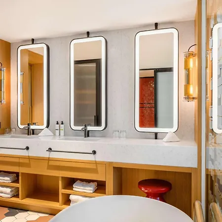Pullman 5*