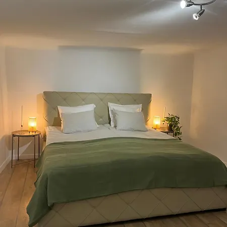E 37 Downtown Whit Garage Opcional * Budapešť
