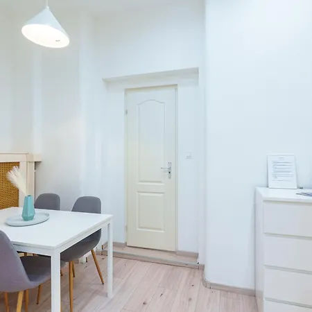 Parliament Danube Apartment *