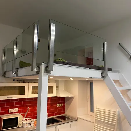 Roland Downtown - Almassy Apartment Budapest