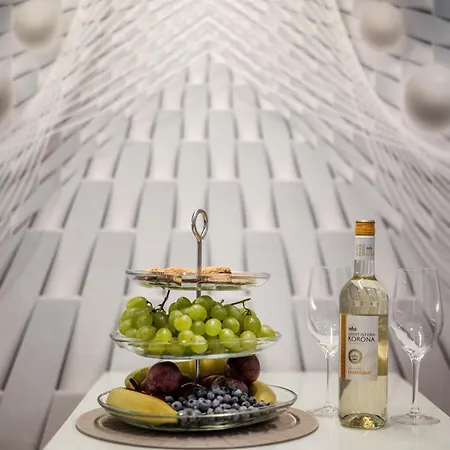 A Golden Star Modern Luxury And Appartamento Budapest