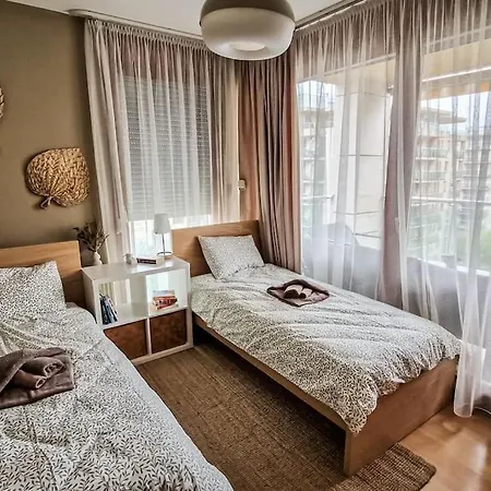Boho Stylish Ap - Private Garage Apartment *