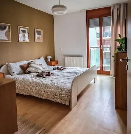 Boho Stylish Ap - Private Garage Apartment *