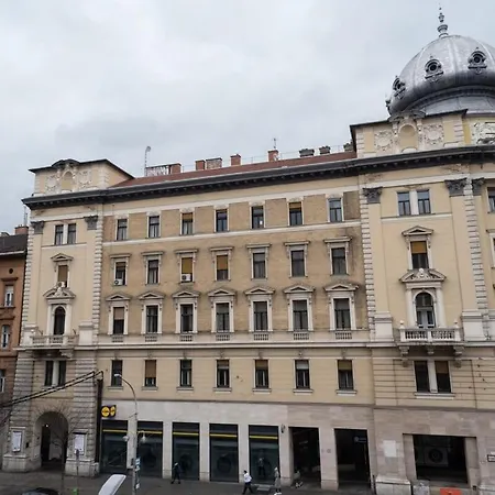 Huge Aparment In The Center With Air Conditioning * Budapest