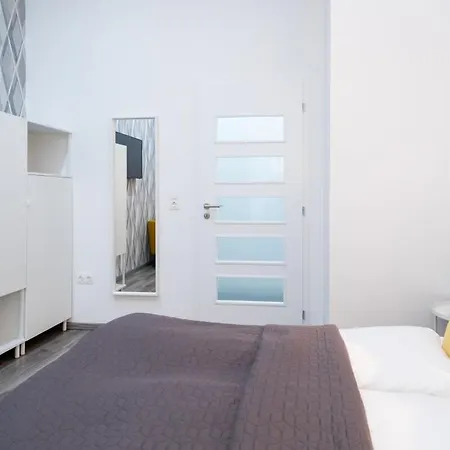 Apartment Huge Aparment In The Center With Air Conditioning *
