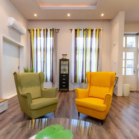 Galerie Grandeur With 2br By Newave * Budapest