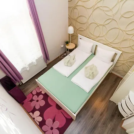 Galerie Grandeur With 2br By Newave * Budapest