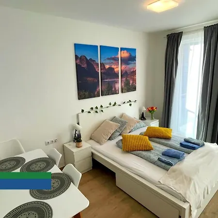Little Americas North West Apartment *
