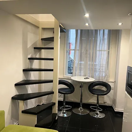 Fashion Street Mini Apartment