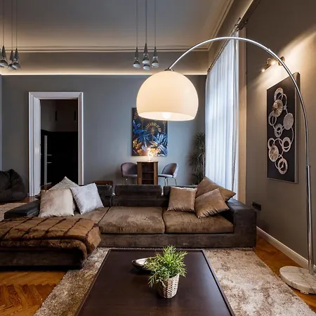 Apartment Andrassy Avenue 24 De Lux Budapest