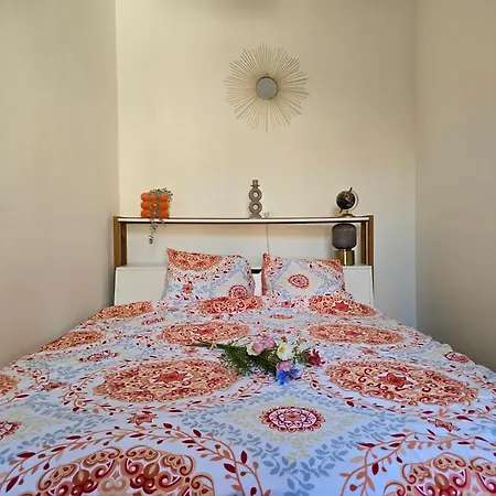 Grand Boulevard Ap Downtown Near 4-6 Tram Apartment