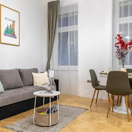 Harmony - Downtown Apartment